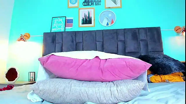 DulceAurora   online show from 02/11/25, 05:37