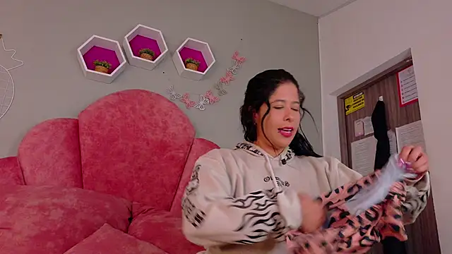 DulceAurora   online show from 09/09/25, 12:10