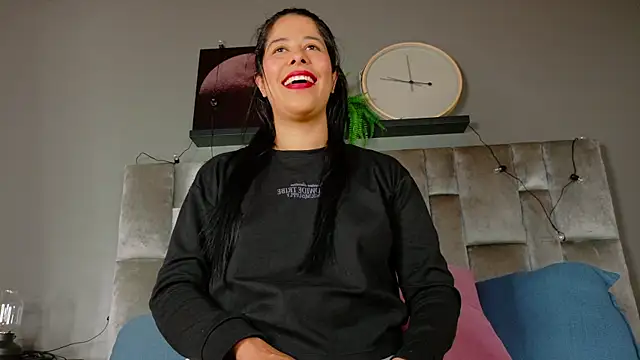 Snapshot of DulceAurora__ chatting on 10/29/25, 02:36 DulceAurora online show from 10/29/25, 02:36