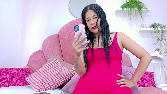 Snapshot of DulceAurora__ chatting on 11/20/25, 02:45 DulceAurora online show from 11/20/25, 02:45