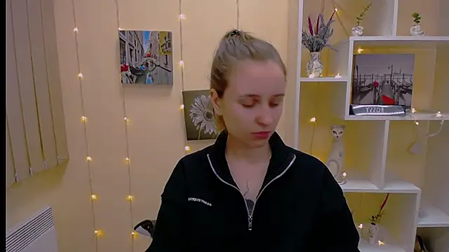  Nicole new online show from 03/05/25, 12:44