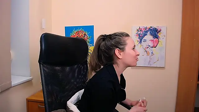  Nicole new online show from 03/14/25, 06:39