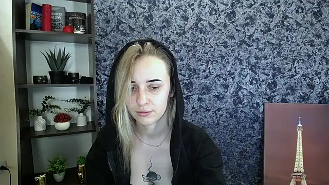 Snapshot of _Nicole_new chatting on 02/15/26, 02:47 Nicole new online show from 02/15/26, 02:47