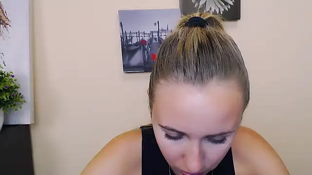 Snapshot of _Nicole_new chatting on 07/07/26, 07:56 Nicole new online show from 07/07/26, 07:56