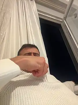 Snapshot of eddy355 chatting on 12/20/25, 08:49 eddy355 online show from 12/20/25, 08:49