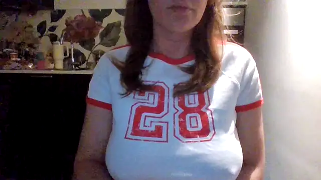 Snapshot of Nina24 chatting on 02/28/25, 08:07 Nina24 online show from 02/28/25, 08:07