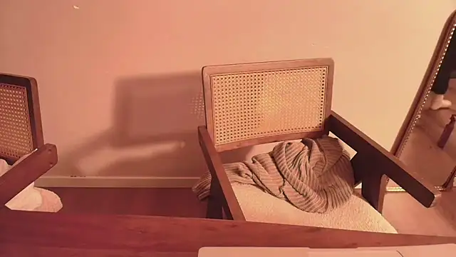 Snapshot of Nina24 chatting on 12/01/25, 08:14 Nina24 online show from 12/01/25, 08:14