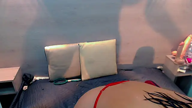 Isalombardi online show from 02/16/25, 05:48