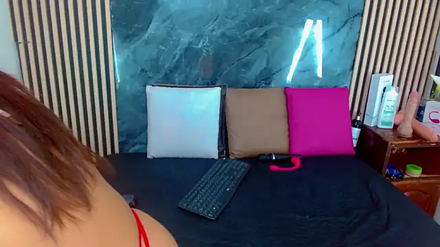 Isalombardi online show from 02/26/25, 03:21