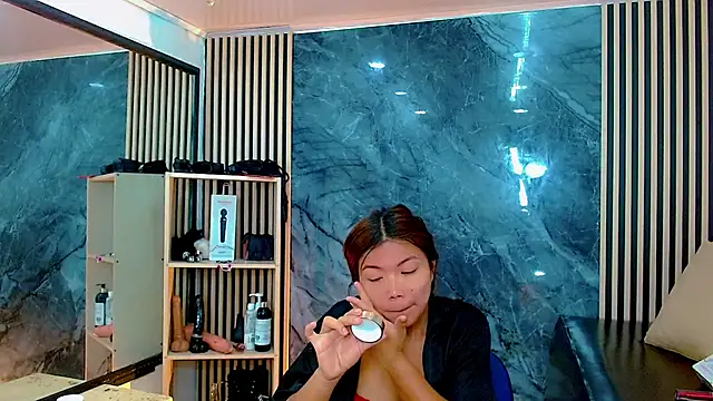 Isalombardi online show from 10/21/25, 03:18