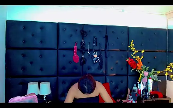 Isalombardi online show from 04/08/26, 02:22