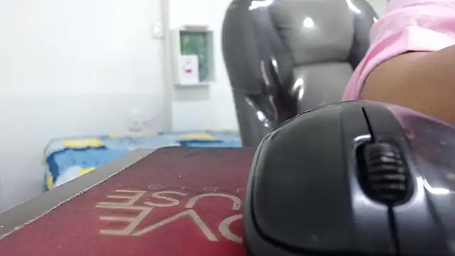 sexy lady 0 online show from 02/09/25, 03:45