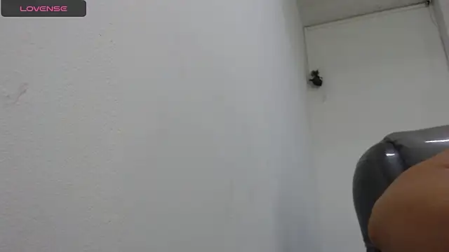 sexy lady 0 online show from 02/19/25, 08:41