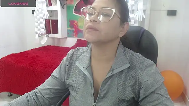 sexy lady 0 online show from 10/18/25, 12:28