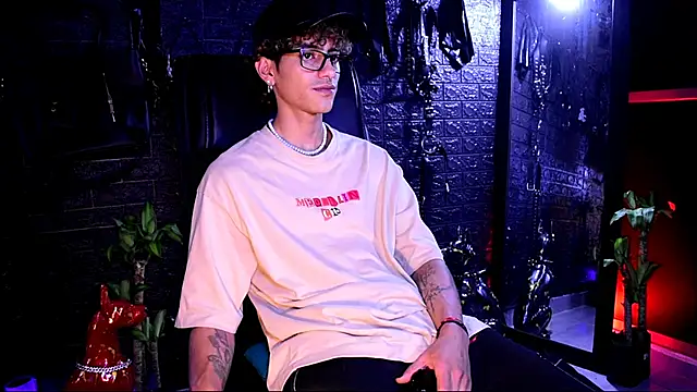 DemonKush-- online show from 11/07/25, 03:06