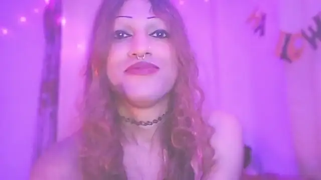 Snapshot of MmmMonikaBabie chatting on 11/20/25, 07:57 MmmMonikaBabie online show from 11/20/25, 07:57