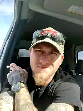 Snapshot of jtw14 chatting on 01/29/25, 05:24 jtw14 online show from 01/29/25, 05:24