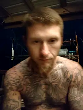 Snapshot of jtw14 chatting on 02/13/25, 04:43 jtw14 online show from 02/13/25, 04:43