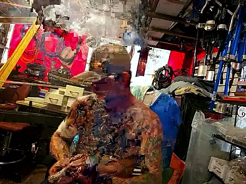 Snapshot of jtw14 chatting on 10/19/25, 02:40 jtw14 online show from 10/19/25, 02:40