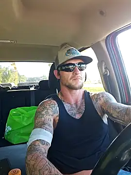 Snapshot of jtw14 chatting on 10/21/25, 09:04 jtw14 online show from 10/21/25, 09:04