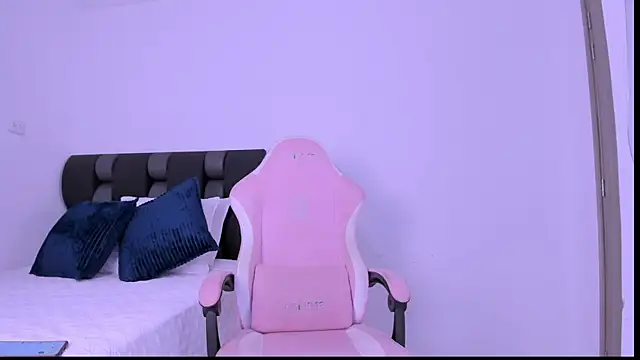 Snapshot of SabaBrown chatting on 03/06/25, 02:18 SabaBrown online show from 03/06/25, 02:18