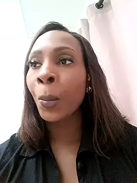 Snapshot of SabaBrown chatting on 09/24/25, 07:06 SabaBrown online show from 09/24/25, 07:06