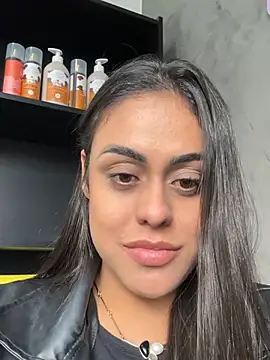 Snapshot of amorinha99 chatting on 05/25/26, 06:03 amorinha99 online show from 05/25/26, 06:03