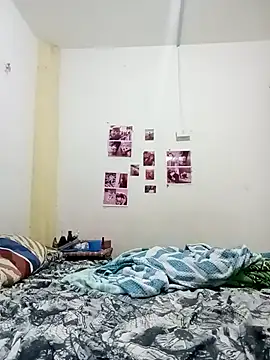 safira hot online show from 10/15/25, 08:09