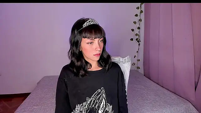 Snapshot of MiaGoth_ chatting on 01/25/25, 04:13 MiaGoth  online show from 01/25/25, 04:13