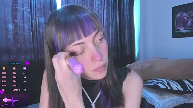 Snapshot of MiaGoth_ chatting on 10/09/25, 07:45 MiaGoth  online show from 10/09/25, 07:45