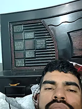 Snapshot of yourboy2000__ chatting on 01/17/26, 06:11 yourboy2000 online show from 01/17/26, 06:11