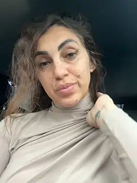 EmaSkyes online show from 11/05/25, 07:30