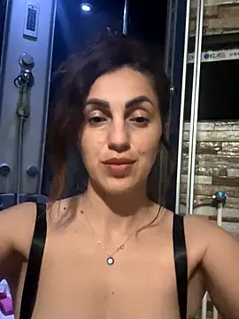 EmaSkyes online show from 11/07/25, 07:25