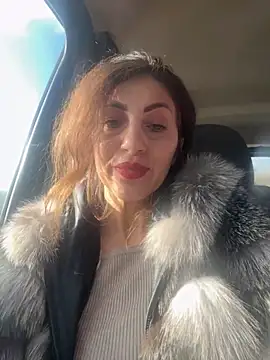 EmaSkyes online show from 11/24/25, 09:20