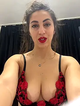 EmaSkyes online show from 11/29/25, 06:49