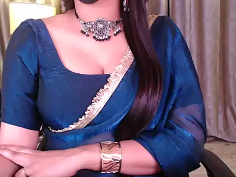 Snapshot of Sexy_Myra18 chatting on 11/15/25, 04:21 Sexy Myra18 online show from 11/15/25, 04:21