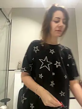 BelleSkye online show from 02/27/25, 03:25