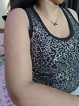 Snapshot of kaamuk_shweta chatting on 06/02/26, 09:22 kaamuk shweta online show from 06/02/26, 09:22