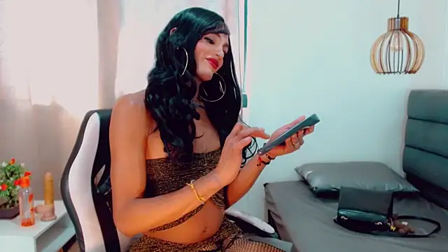 Snapshot of Oriana_braom chatting on 01/18/25, 07:37 Oriana braom online show from 01/18/25, 07:37