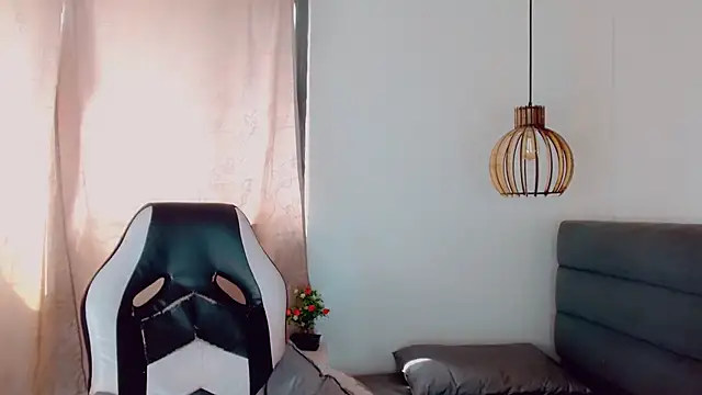 Snapshot of Oriana_braom chatting on 02/04/25, 07:33 Oriana braom online show from 02/04/25, 07:33