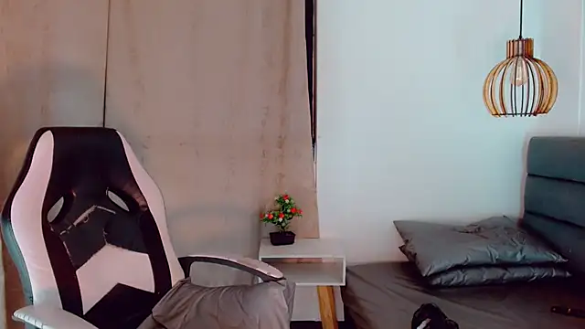 Snapshot of Oriana_braom chatting on 02/05/25, 01:37 Oriana braom online show from 02/05/25, 01:37