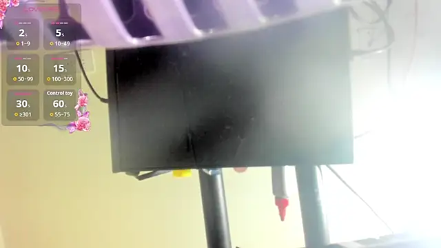 Snapshot of Oriana_braom chatting on 10/11/25, 07:23 Oriana braom online show from 10/11/25, 07:23