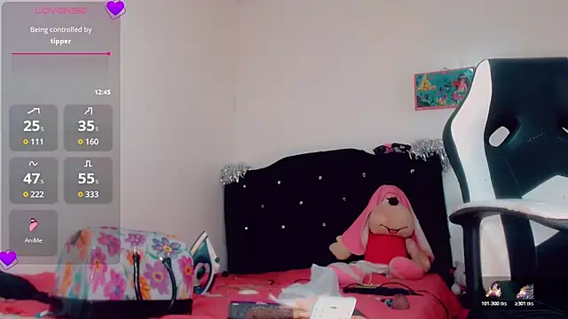 Snapshot of Oriana_braom chatting on 11/08/25, 07:12 Oriana braom online show from 11/08/25, 07:12