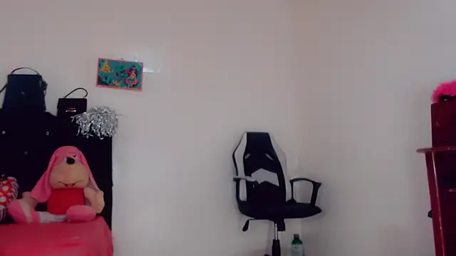 Snapshot of Oriana_braom chatting on 11/22/25, 07:13 Oriana braom online show from 11/22/25, 07:13