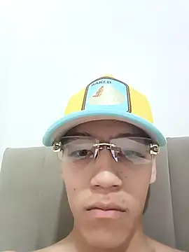 Snapshot of CRYBYT9 chatting on 09/27/25, 02:05 CRYBYT9 online show from 09/27/25, 02:05