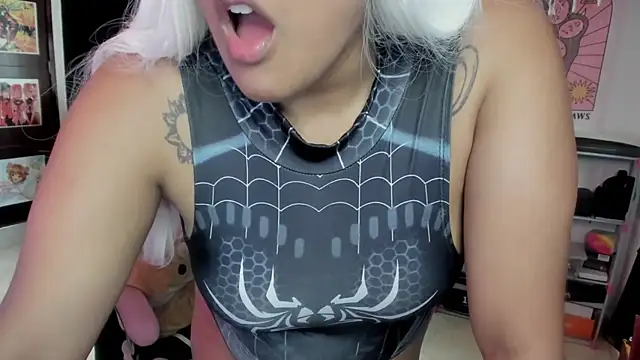 Snapshot of pawmistry chatting on 02/26/25, 07:27 pawmistry online show from 02/26/25, 07:27