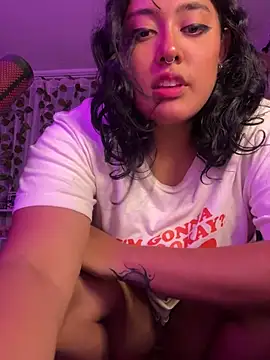 Snapshot of pawmistry chatting on 03/01/25, 04:15 pawmistry online show from 03/01/25, 04:15