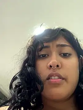 Snapshot of pawmistry chatting on 03/04/25, 10:27 pawmistry online show from 03/04/25, 10:27