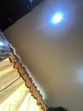 Snapshot of pawmistry chatting on 10/10/25, 07:57 pawmistry online show from 10/10/25, 07:57