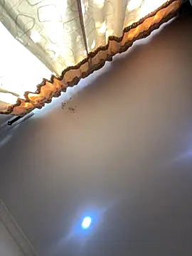 Snapshot of pawmistry chatting on 10/15/25, 07:47 pawmistry online show from 10/15/25, 07:47